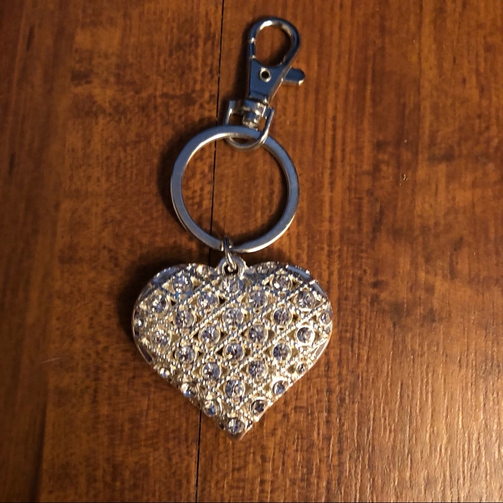 Vintage heavy & super sparkly heart key chain - Picture 3 of 4